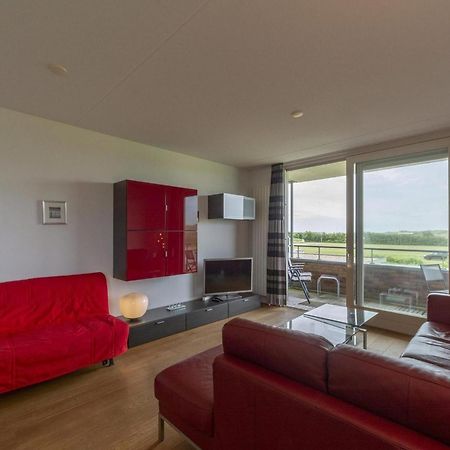 Alluring Coastal Apartment Каллантсог Екстер'єр фото