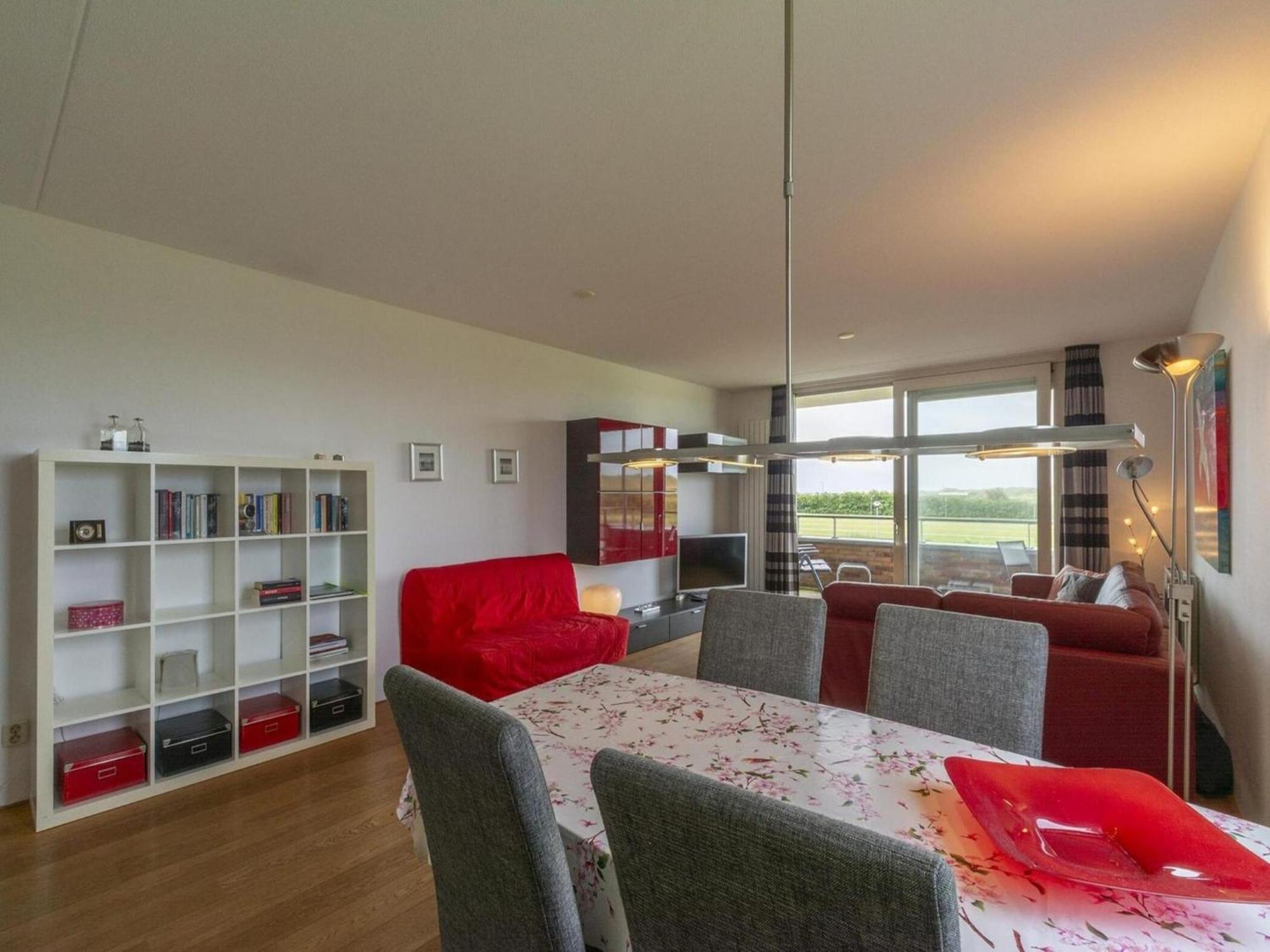 Alluring Coastal Apartment Каллантсог Екстер'єр фото