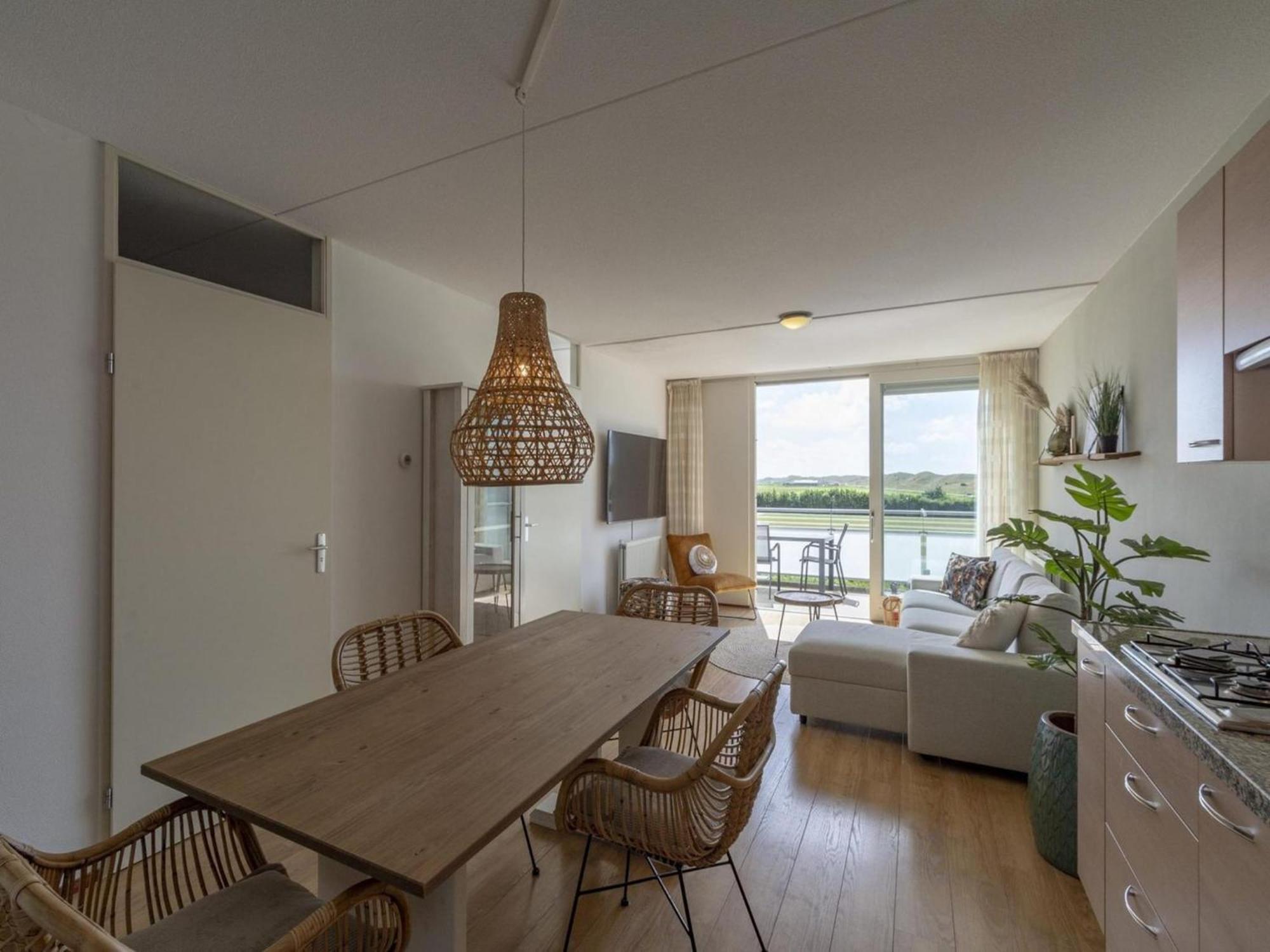 Alluring Coastal Apartment Каллантсог Екстер'єр фото