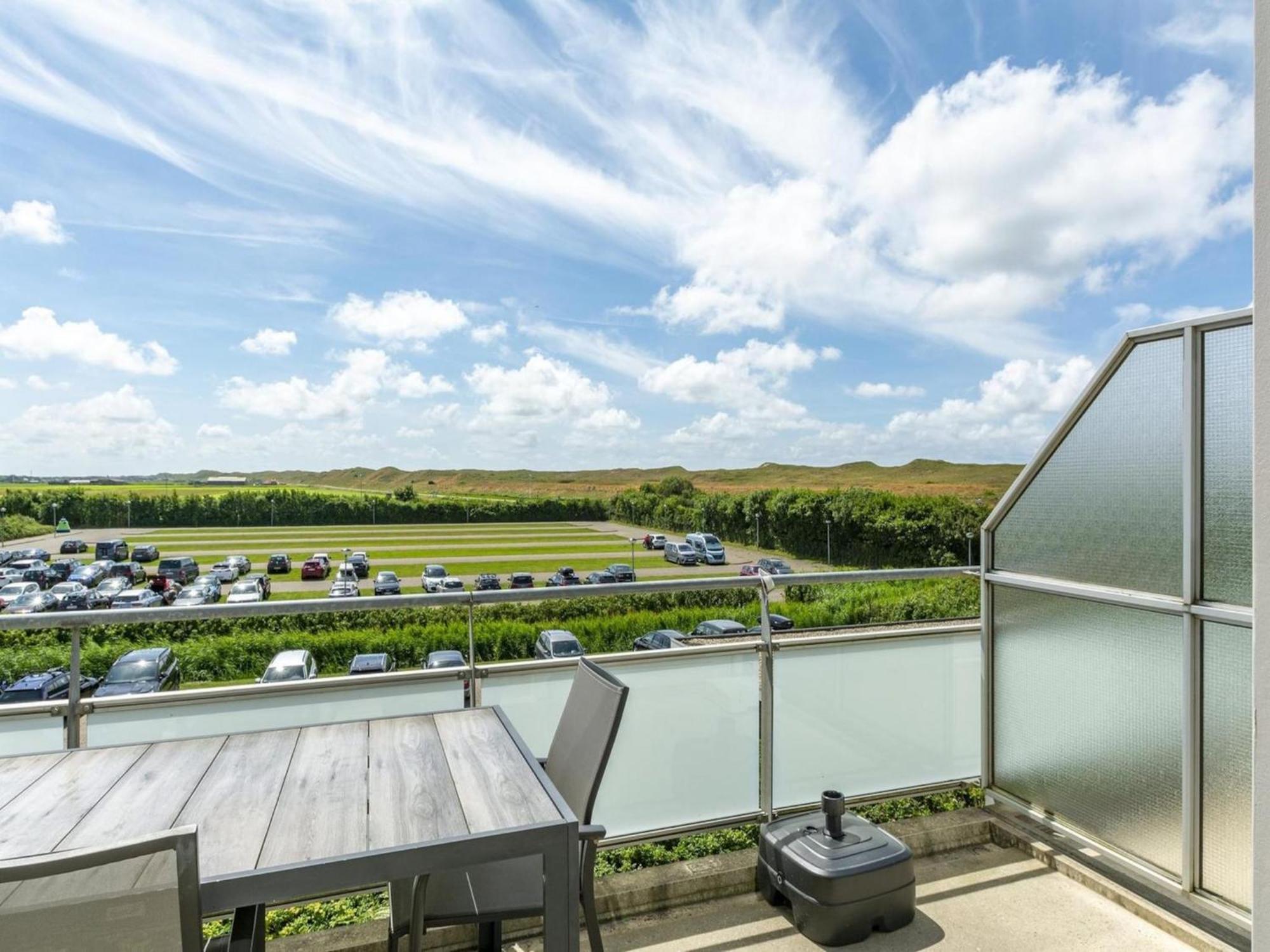Alluring Coastal Apartment Каллантсог Екстер'єр фото